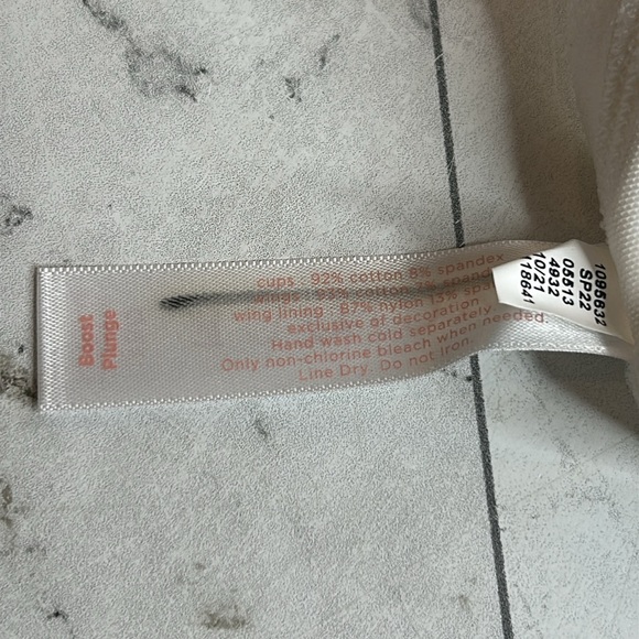 NWT Cacique Lane Bryant Womans Push-Up Bra White Boost Plunge UNDERWIRE 38D - Picture 8 of 8